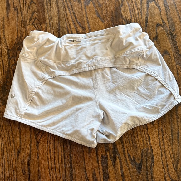 Lululemon Speed Up Shorts 2.5” Low Rise - Picture 2 of 4